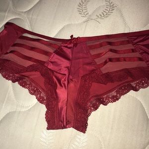 Victoria’s Secret cheeky panties -red